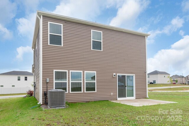 1022 Jeffery Dean Ct, Albemarle, NC 28001 - back of property with a yard and a patio