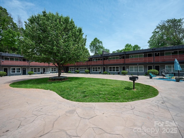 2000 Patio Ct Unit 101, 105, 125, Charlotte, NC 28205 - view of property's community featuring a lawn