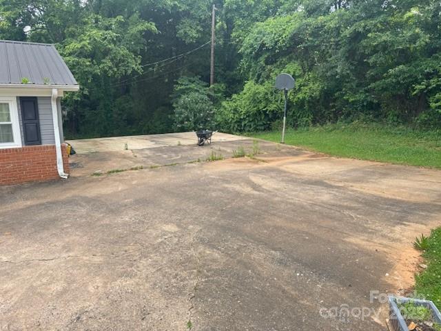 2116 Dana Pl, Shelby, NC 28152 - view of yard