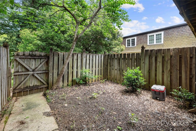 3500 Colony Rd Unit B, Charlotte, NC 28211 - view of yard featuring a gate