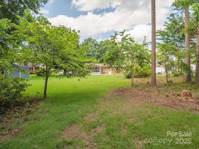 10728 Forest Dr, Matthews, NC 28105 - view of grassy yard