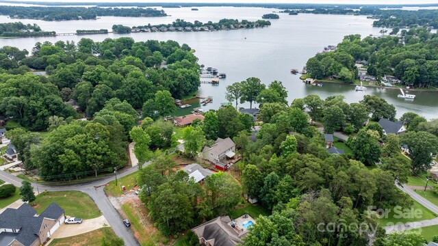 4007 Lake Shore Rd S, Denver, NC 28037 - photo 2