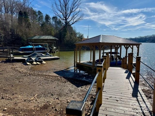 138 Island View Rd, Statesville, NC 28677