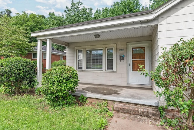 2722 Eastway Dr, Charlotte, NC 28205 - property entrance featuring a porch