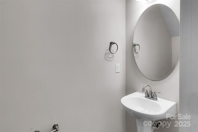 11538 Ardrey Crest Dr, Charlotte, NC 28277 - bathroom featuring a sink
