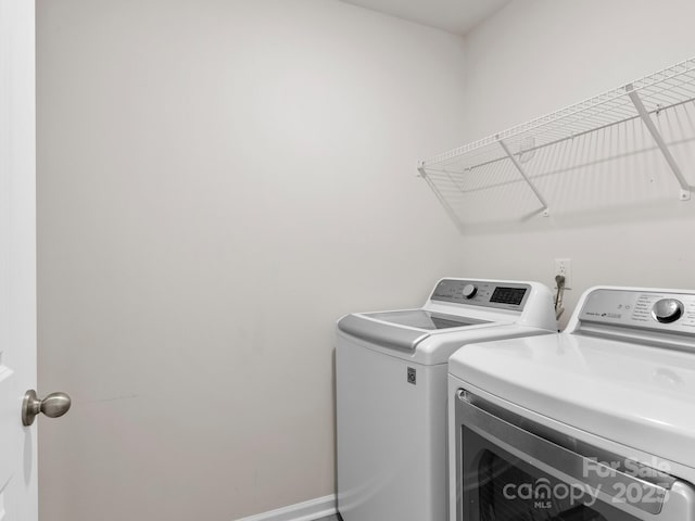 567 Big Sur Loop, Asheville, NC 28806 - laundry room with washing machine and clothes dryer