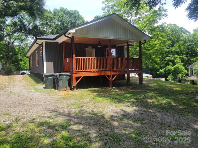 94 James St SW, Concord, NC 28025 - view of front facade featuring ceiling fan