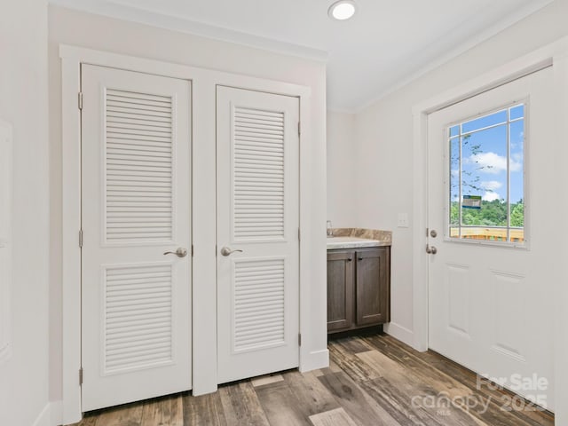 206 Walnut Branch Rd, Weaverville, NC 28787 - entryway with wood finished floors and recessed lighting