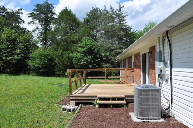 125 Heritage View Rd, Hickory, NC 28601 - view of grassy yard featuring a deck