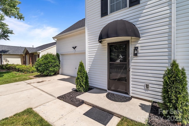 1901 Summit Ridge Ln, Kannapolis, NC 28083 - property entrance featuring concrete driveway and a garage