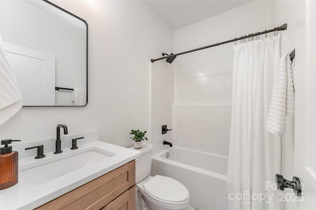 3486 Winters St, Newton, NC 28658 - full bath featuring shower / tub combo and vanity