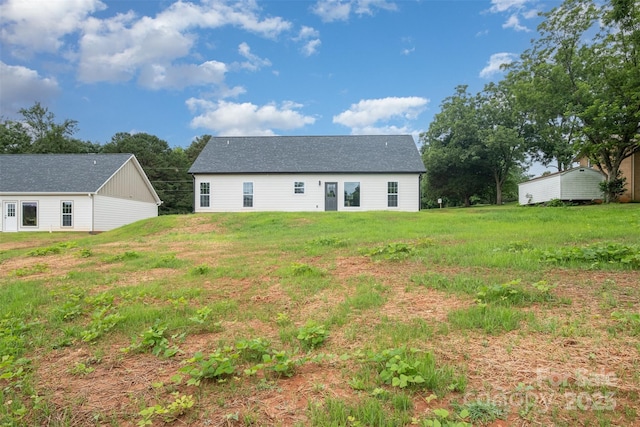 3486 Winters St, Newton, NC 28658 - rear view of house featuring a yard