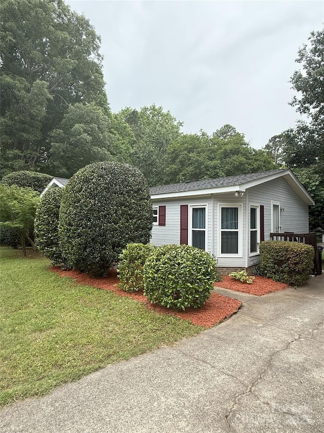 400 Archibald Rd, Concord, NC 28025 - view of front facade featuring a front yard