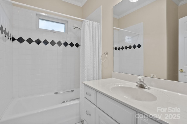 390 Classic Oaks Cir, Hendersonville, NC 28792 - full bathroom with crown molding, vanity, and shower / tub combo with curtain