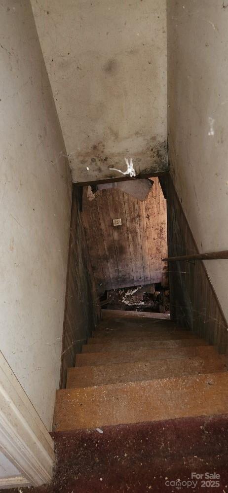 1116 Bryce Ave, Salisbury, NC 28144 - view of staircase