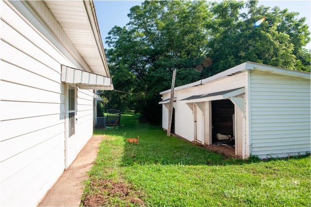 3220 Harmony Hwy, Harmony, NC 28634 - view of grassy yard with a shed