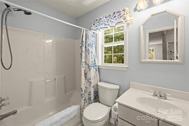 171 Highland Woods Ct, Denver, NC 28037 - full bath featuring vanity and shower / bathtub combination with curtain