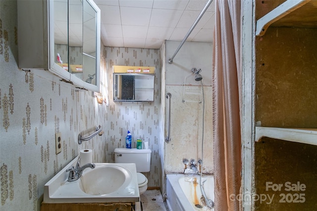 121 Sugar Cove Rd, Weaverville, NC 28787 - bathroom with shower / tub combo with curtain, wallpapered walls, and vanity