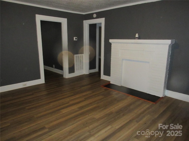 1110 20th St NE, Hickory, NC 28601 - empty room with wood finished floors and crown molding