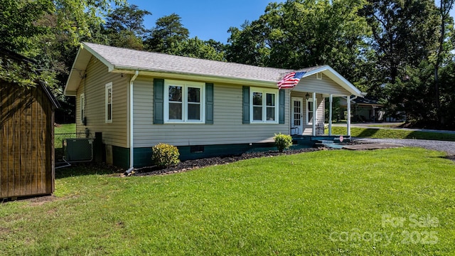 4006 Sol Mull St, Morganton, NC 28655 - view of front of house with a front yard, a porch, and a shingled roof