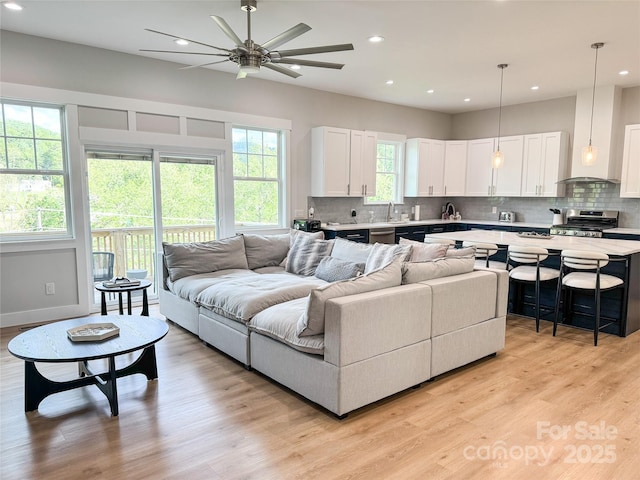 154 Amblers Knoll Rd, Weaverville, NC 28787 - living area featuring ceiling fan, light wood-style flooring, and recessed lighting