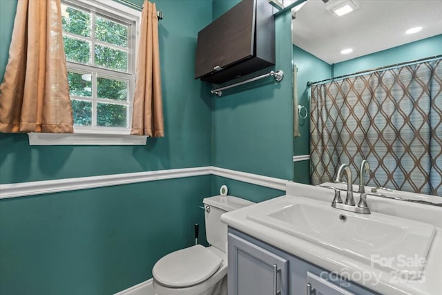 124 Turning Leaf Ln, Statesville, NC 28677 - full bath featuring vanity and a shower with shower curtain