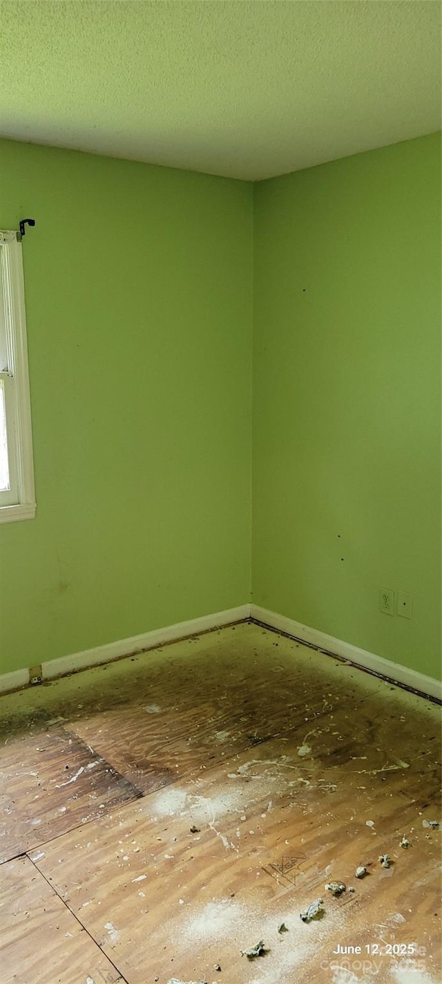 7705 Stone Canyon Ln, Charlotte, NC 28227 - empty room with baseboards