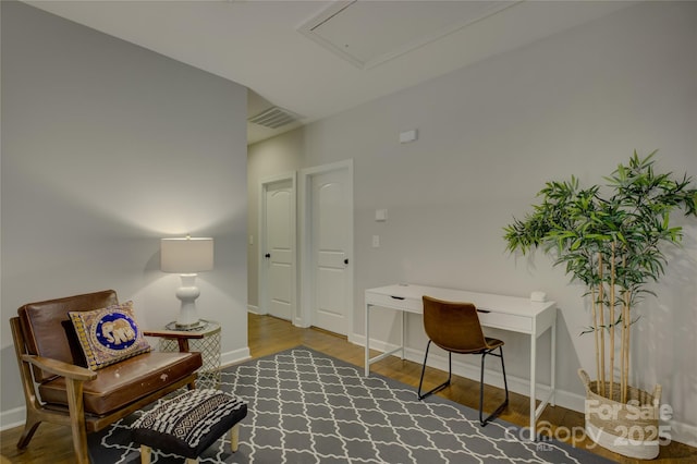 17537 Caddy Ct, Charlotte, NC 28278 - living area featuring wood finished floors and a desk