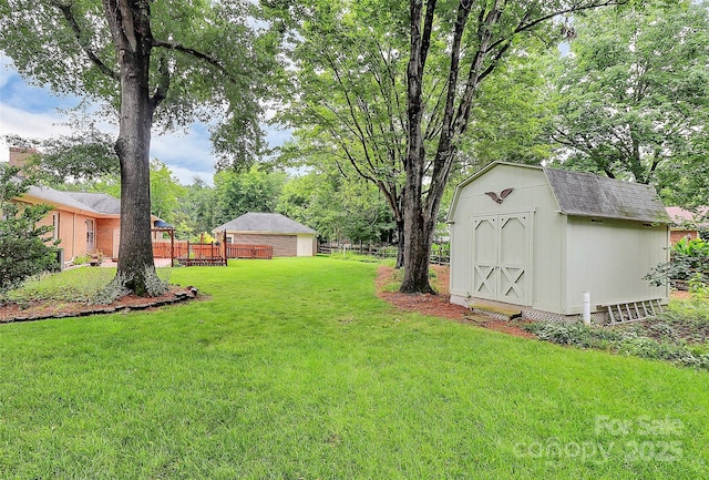 3304 Chilham Pl, Charlotte, NC 28226 - view of yard featuring a shed