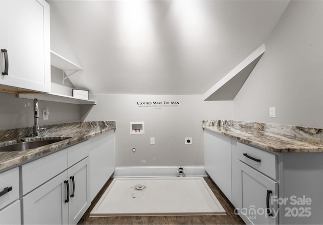 4536 Rustling Woods Dr, Denver, NC 28037 - laundry area featuring washer hookup, hookup for an electric dryer, cabinet space, and wet bar