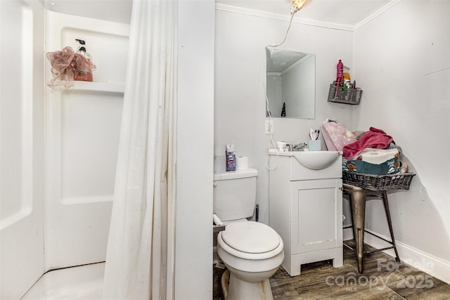 822 Cantwell St, Charlotte, NC 28208 - full bathroom featuring vanity, ornamental molding, wood finished floors, and a shower with curtain