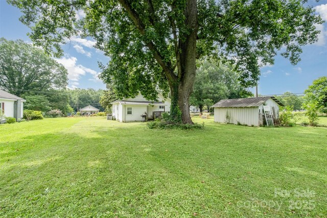 201 Oakland Dr, Lowell, NC 28098 - photo 21