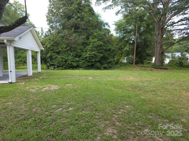 6820 Butterfly Ln, Kershaw, SC 29067 - view of grassy yard