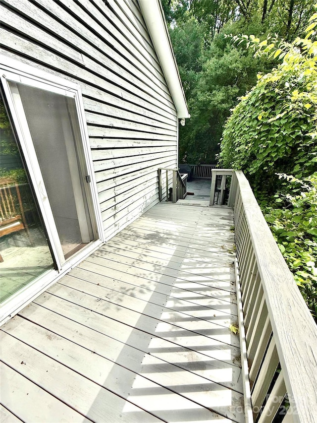 6007 Crosswood Ct, Charlotte, NC 28215 - view of wooden deck