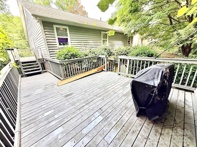6007 Crosswood Ct, Charlotte, NC 28215 - wooden deck with grilling area