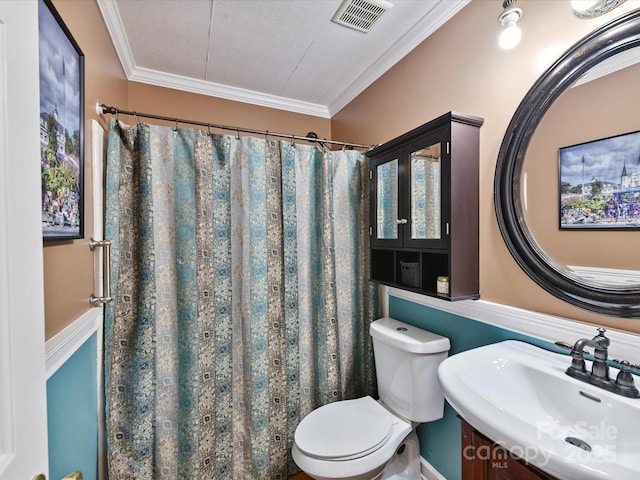 7139 Powder Mill Pl, Charlotte, NC 28277 - full bathroom featuring ornamental molding and curtained shower