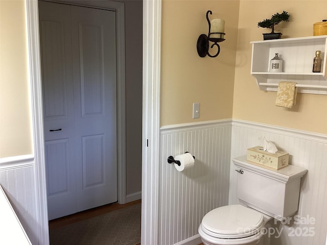 31 Rhododendron Rd, Black Mountain, NC 28711 - bathroom featuring wainscoting and toilet