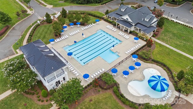 11806 Stirling Field Dr, Pineville, NC 28134 - aerial view of a pool area