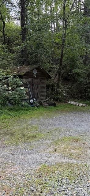 63 Apple Bee Rd, Brevard, NC 28712 - view of yard with a shed