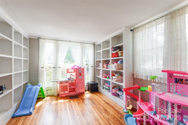 904 Venus St, Kannapolis, NC 28083 - recreation room featuring wood finished floors