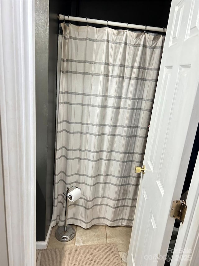 1250 Landsdowne Dr, Conover, NC 28613 - full bath featuring tile patterned flooring and a shower with curtain
