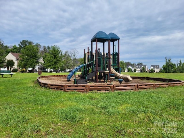 903 Von Buren Blvd, Rock Hill, SC 29730 - community jungle gym with a lawn