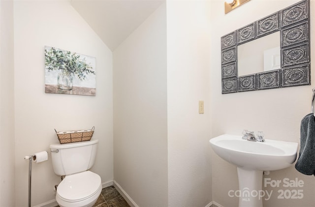 4068 Sherri Ln, Fort Mill, SC 29715 - bathroom featuring baseboards and lofted ceiling