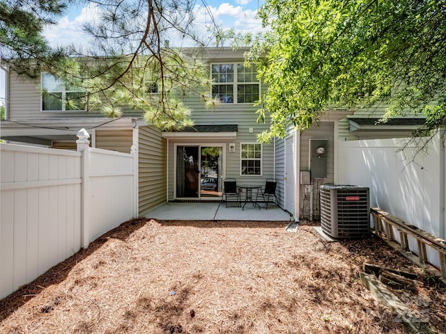 3414 Broadwick St, Charlotte, NC 28213 - rear view of house with a patio area