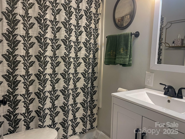 107 Byrd St, Morganton, NC 28655 - full bath featuring a shower with curtain and vanity