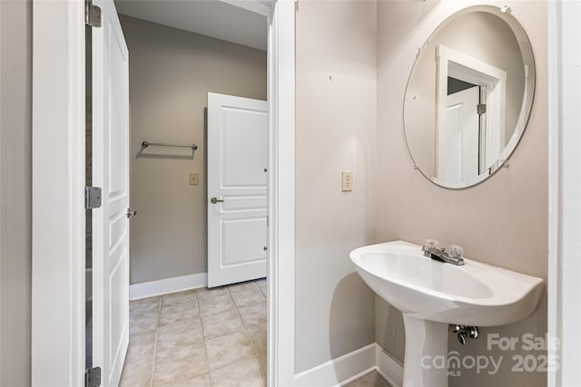 9 Kenilworth Knl, Asheville, NC 28805 - bathroom featuring baseboards and tile patterned floors