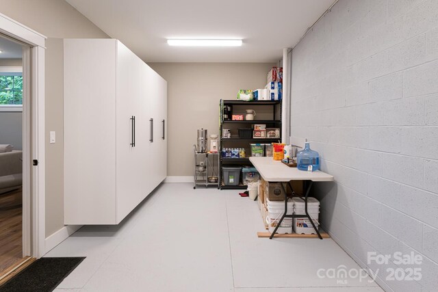 807 Hollybrook Dr, Flat Rock, NC 28731 - office area with concrete block wall