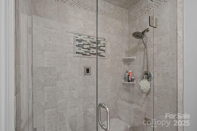 15724 Eagleview Dr, Charlotte, NC 28278 - full bathroom with a shower stall