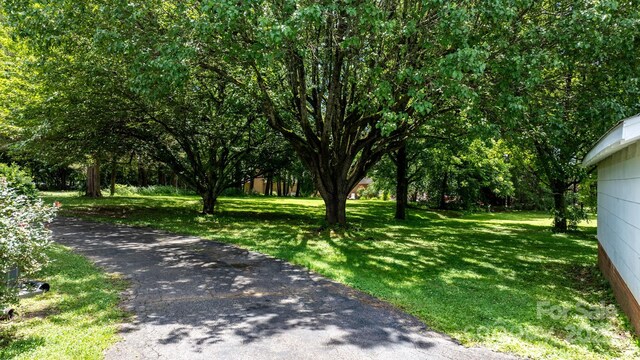 1520 21st Ave NE, Hickory, NC 28601 - view of property's community with a yard