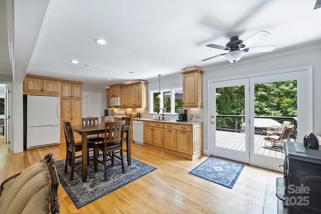 6411 Glenn Teague Rd, Charlotte, NC 28216 - dining area featuring crown molding, recessed lighting, light wood-style floors, and ceiling fan